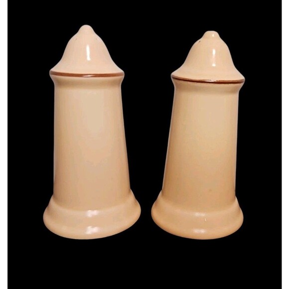 VTG Set of 2 Pfaltzgraff Village Pattern Cream Salt And Pepper Shakers w/ Plugs - Picture 2 of 3